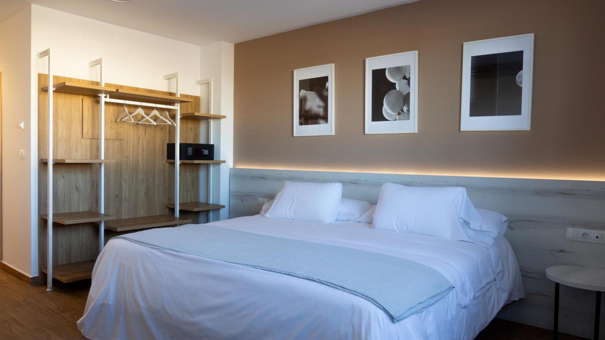 La Hospederia - El Provencio Hotell Exteriör bild