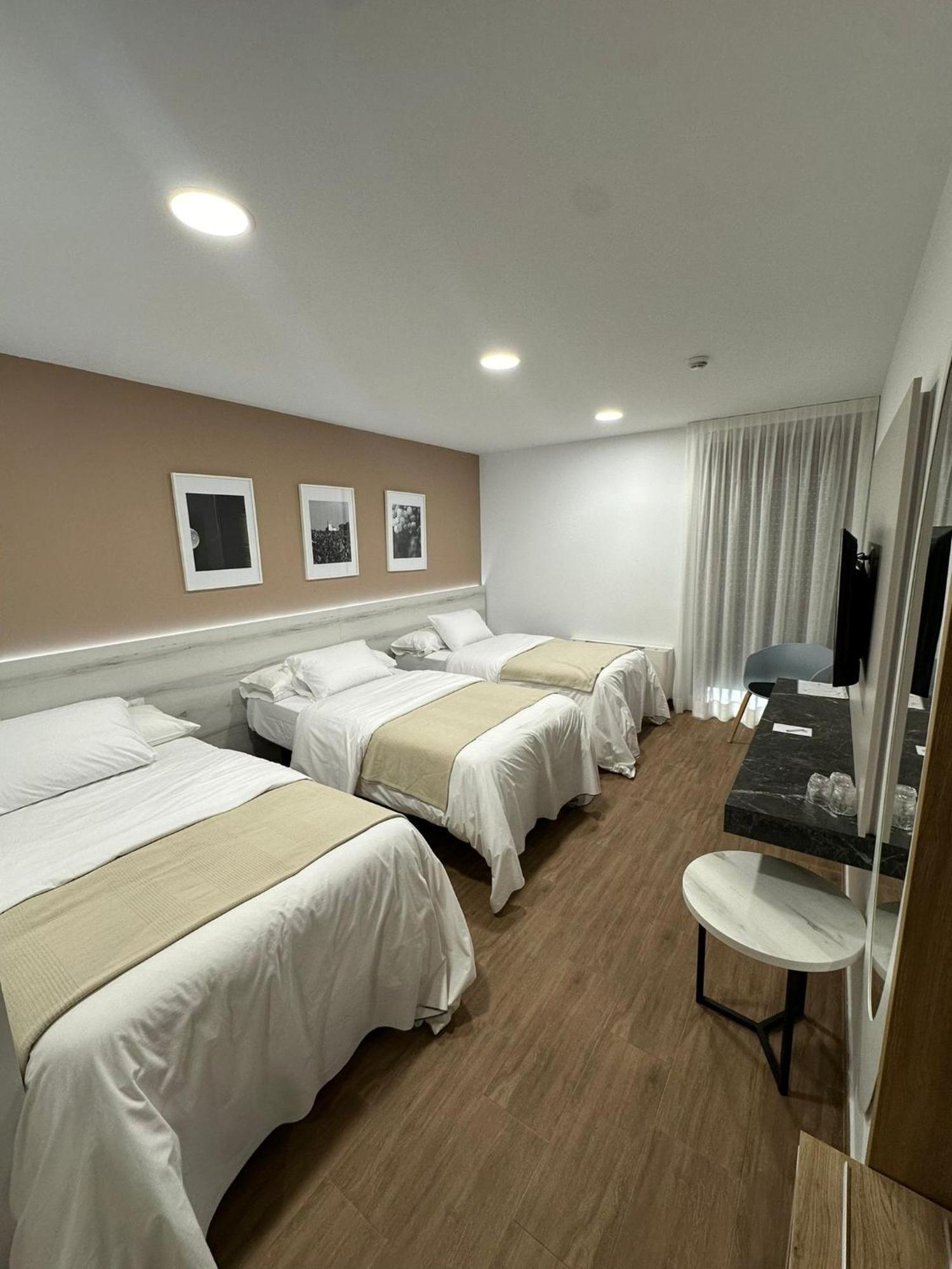 La Hospederia - El Provencio Hotell Exteriör bild